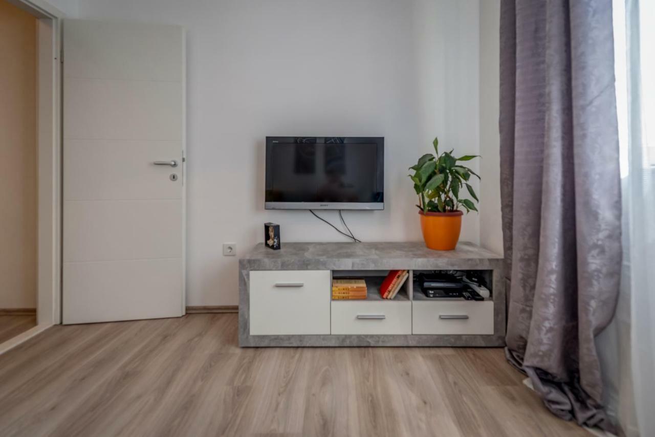 Chris'S Condo Split Bagian luar foto